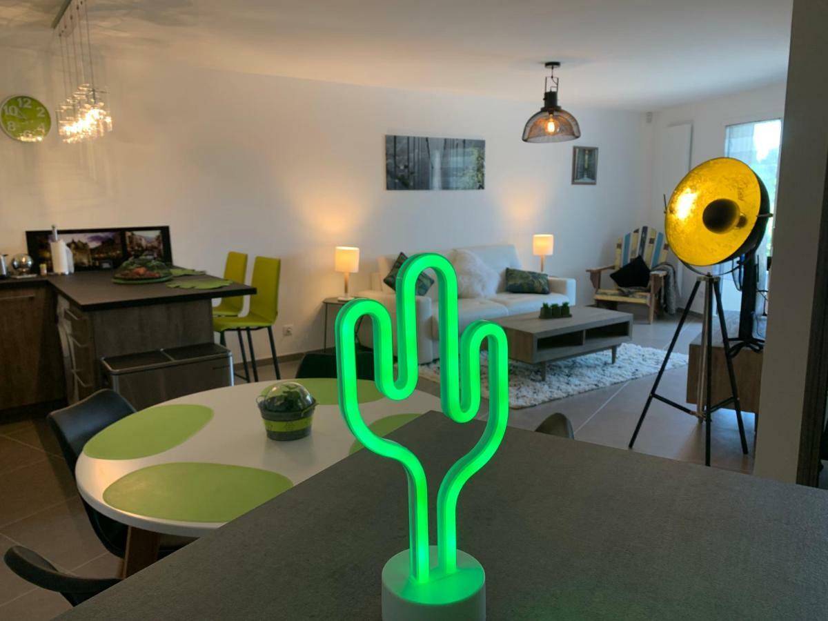 Rayan 4 Etoiles - Proche Lac & Vieille Ville, Garage Prive, Secteur Recherche Анси Екстериор снимка
